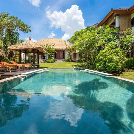 Peaceful & Quiet B&B In Tropical Garden