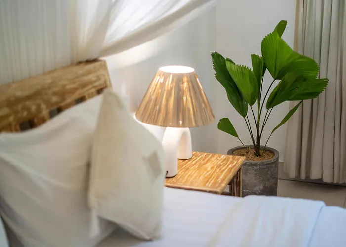 Peaceful & Quiet In Tropical Garden Bed and breakfast 3*