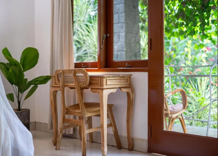 Peaceful & Quiet In Tropical Garden Bed and breakfast Canggu