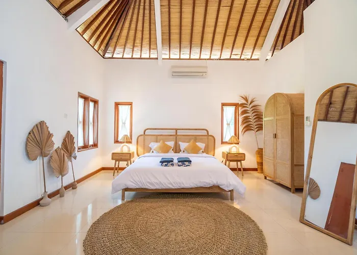 Peaceful & Quiet In Tropical Garden Bed and breakfast Canggu